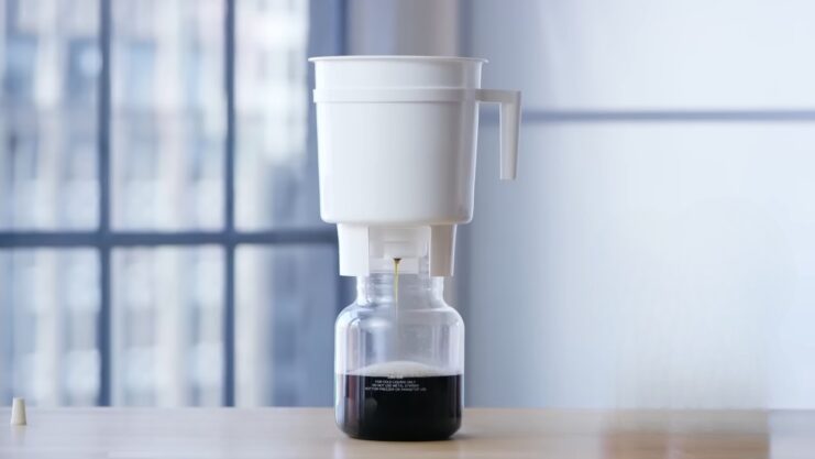 Storing Brewed Coffee in Airtight Containers